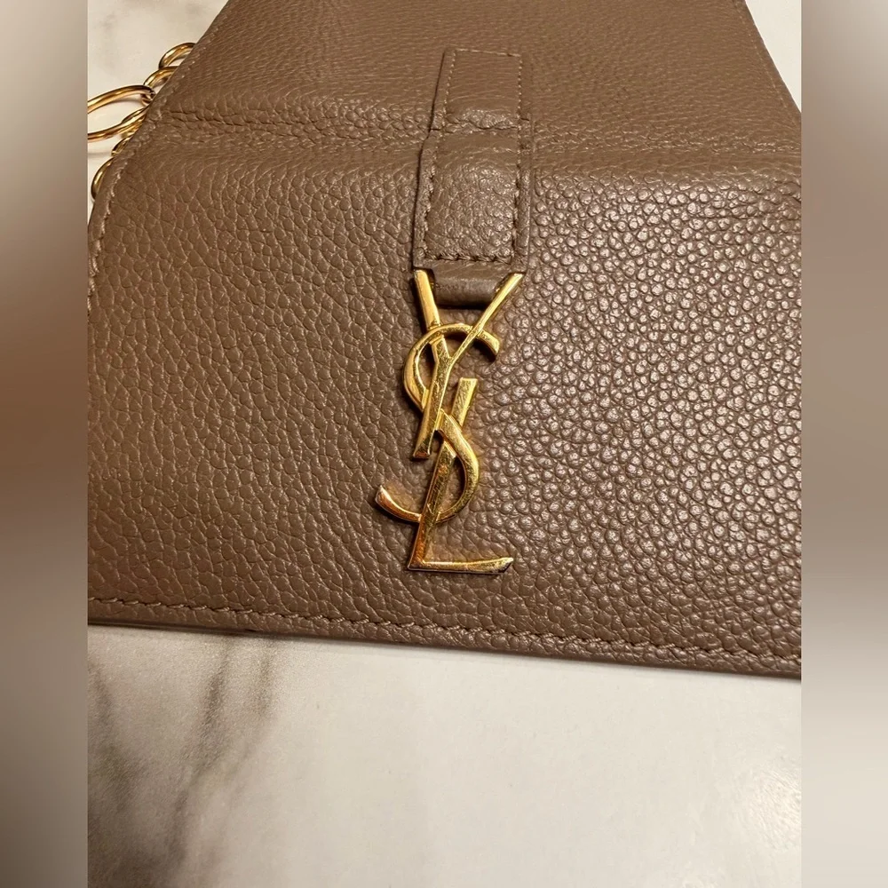 SAINT LAURENT Grained Calfskin Monogram Key Case YSL beige w/COA